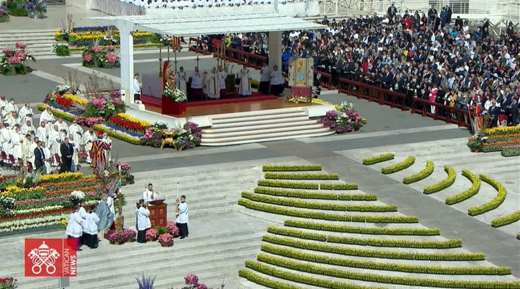 Pope Francis Celebrates Easter Sunday Mass In St Peter’s Square ...