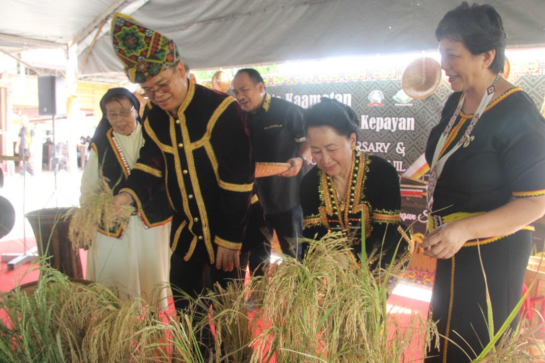 Doa Anjelus: - Gereja Katolik St. Thomas, Kepayan, Sabah