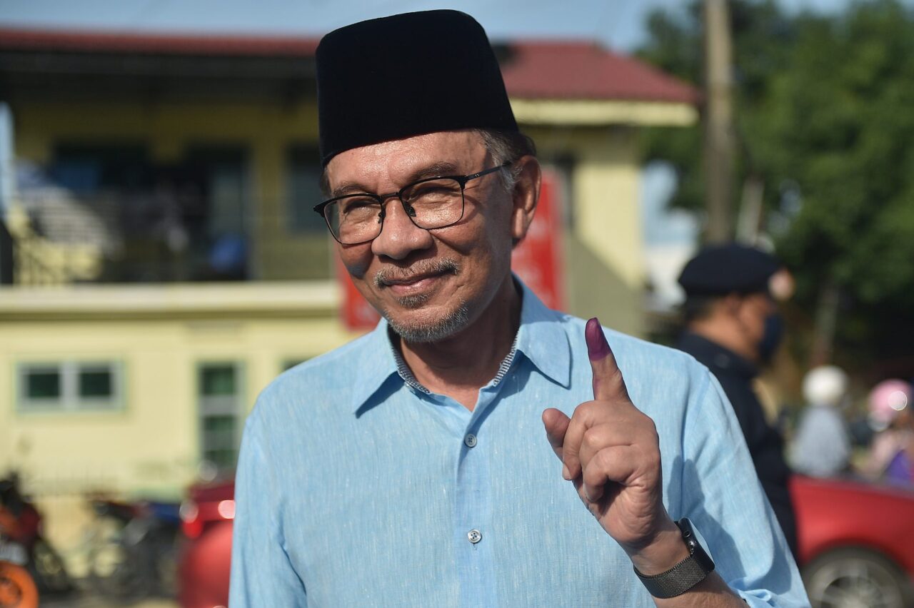 Anwar Ibrahim Sworn In As Malaysia’s Prime Minister – Catholic Sabah